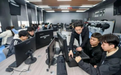 学的内容融入到工业学生不是一个旁观者