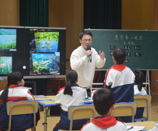 人工智能同享教育的蓝图正铺成更多孩子可感可及的生长通途
